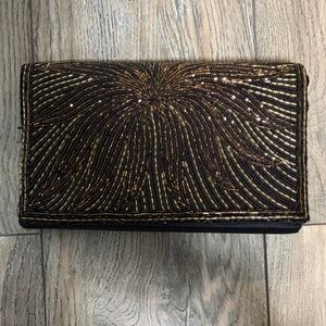 Vintage Elegant Beaded Clutch in Black and Gold